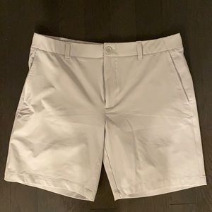 Under Armour Golf Shorts, like new!!!!